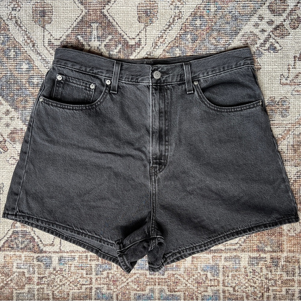 Levi’s Premium High Loose Shorts - Size 31